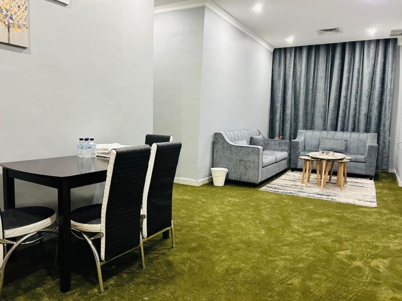 De Iris Regency Fahaheel Apartment Kuwait City Luaran gambar